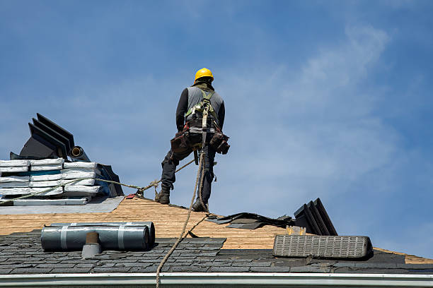 Professional Gutter Installation technician working in Paullina, IA